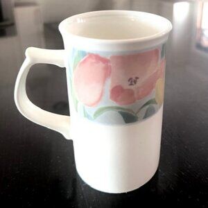 Mikasa Intaglio CAC41 Cezanne Tall Cappuccino Mug - Vintage 1990's - Like New